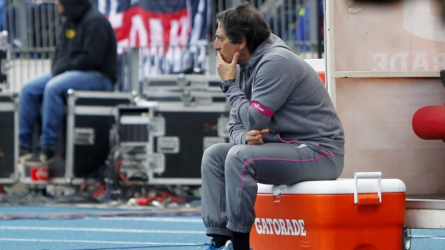 Histórico jugador de la UC: El conformismo de Mario Salas me parece pésimo