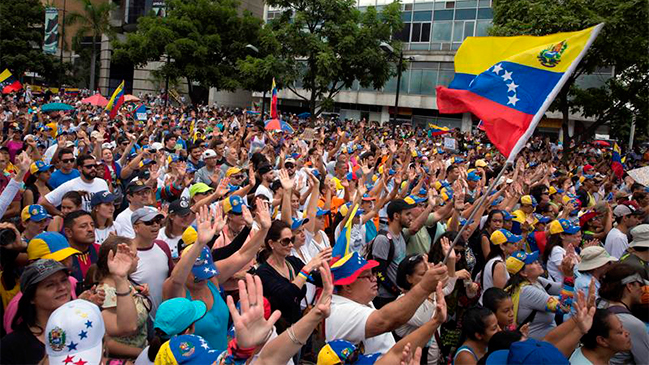 Oposición venezolana no irá a comicios municipales y se plantea elegir un líder único