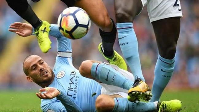 Compañero de Claudio Bravo reza para ganar la Champions con Manchester City