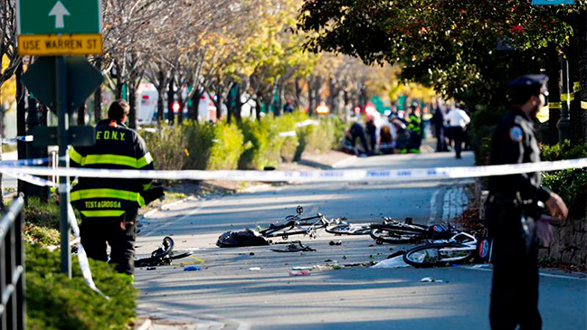 Varios muertos y heridos deja atropello múltiple en Nueva York