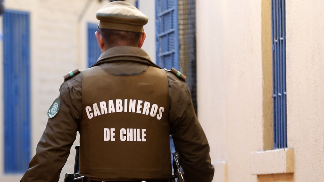 Carabineros detuvo a hombre que atacó a sus padres con un cuchillo en Peñalolén