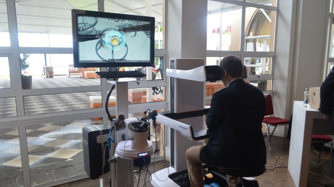 Médicos de regiones se entrenan en cirugía robótica a distancia