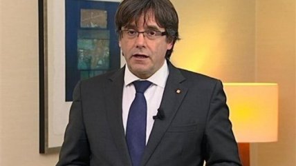 Puigdemont y sus ex consejeros se entregaron a la Policía