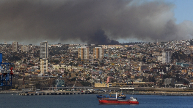 Valparaíso: Notificarán 1.400 familias que viven en sectores con riesgo de incendios