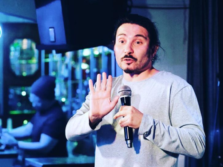 Felipe Avello es el nuevo Premio Nacional de Humor 2017