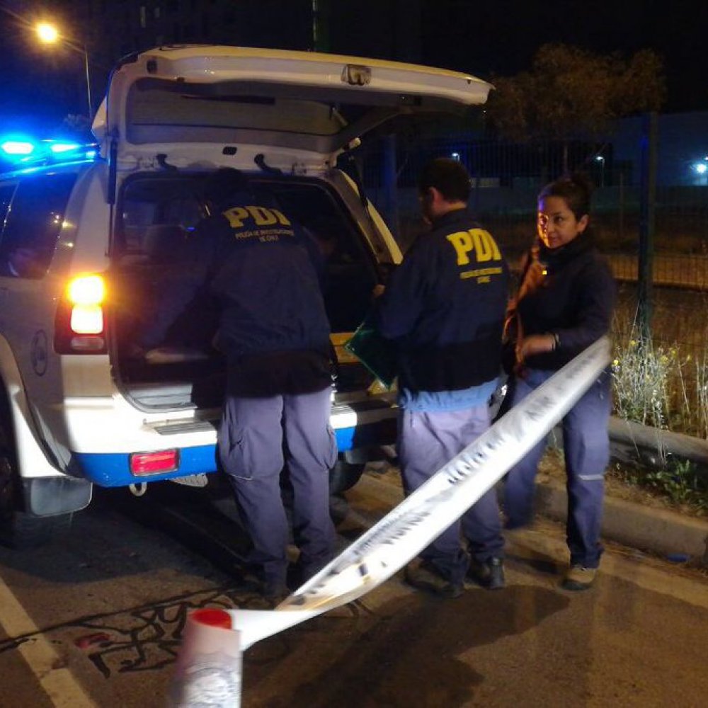 Funcionarios de la PDI fueron heridos a bala tras intento de asalto