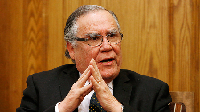 Ministro Campos: Cierre de Punta Peuco se está estudiando