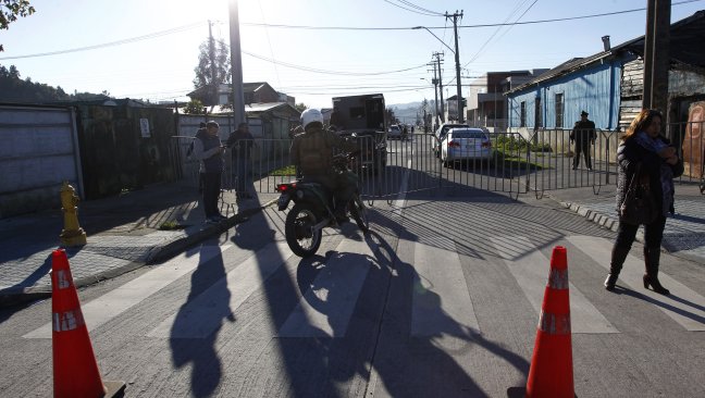 Carabineros fueron atacados durante persecución en Lo Espejo