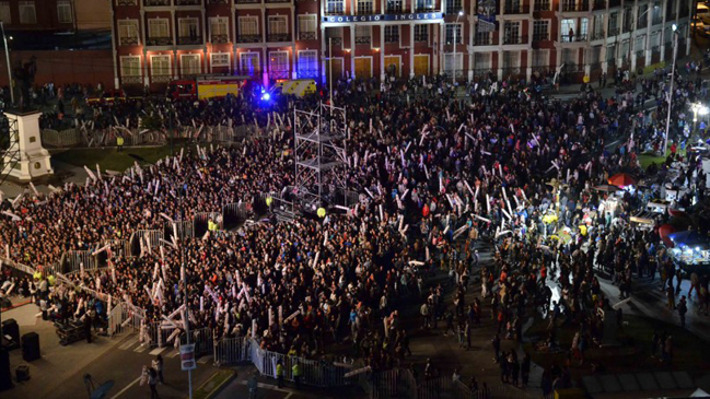 Iquique recibió con multitudinaria convocatoria el show de la Gira Teletón