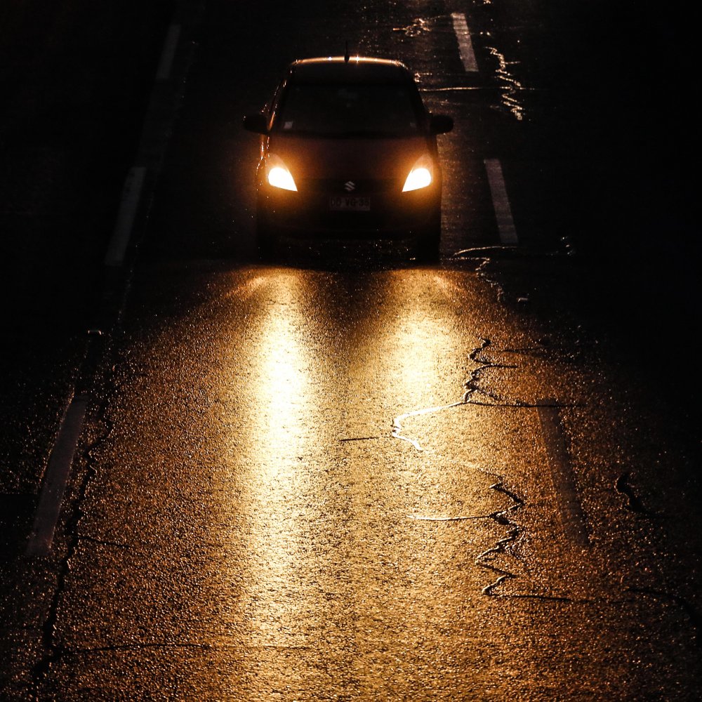 Condenan a hombre que abandonó a su hijo en el auto para ir a un club swinger