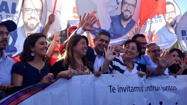 Beatriz Sánchez termina actividades de campaña en Santiago con masivo 