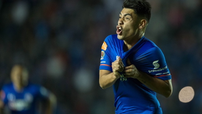 Felipe Mora metió a Cruz Azul en los playoffs de la liga mexicana