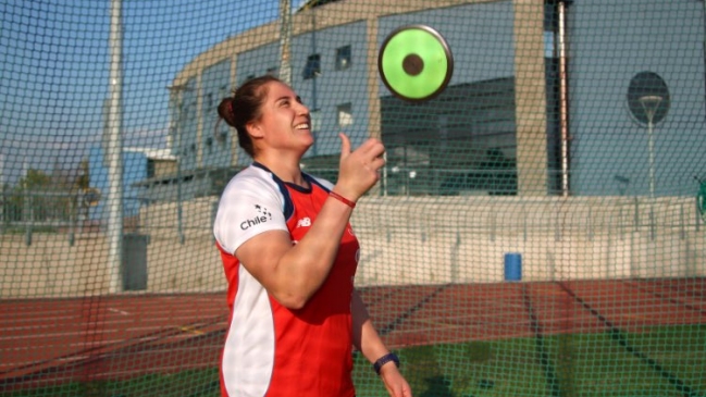 Karen Gallardo triunfó en el lanzamiento del disco en los Juegos Bolivarianos