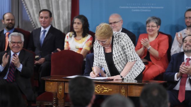 Presidenta Bachelet creó Comisión Asesora Presidencial Permanente de Cambio Climático