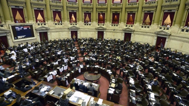 Congreso argentino aprobó ley de paridad de género en listas electorales