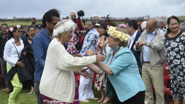 Presidenta encabezó traspaso de administración de parque nacional al pueblo rapa nui