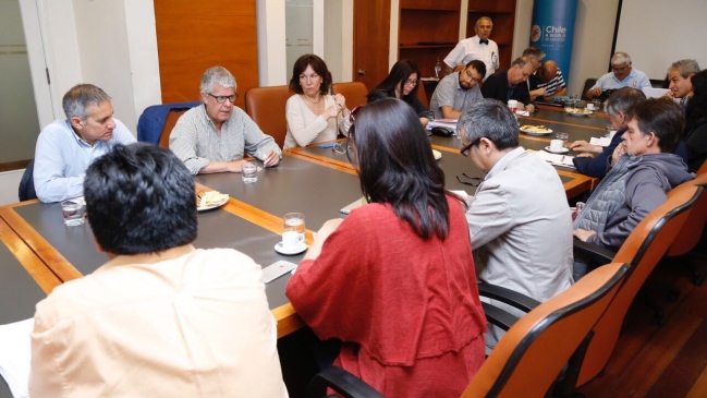 Gobierno y trabajadores públicos acordaron reajuste de 2,5 por ciento