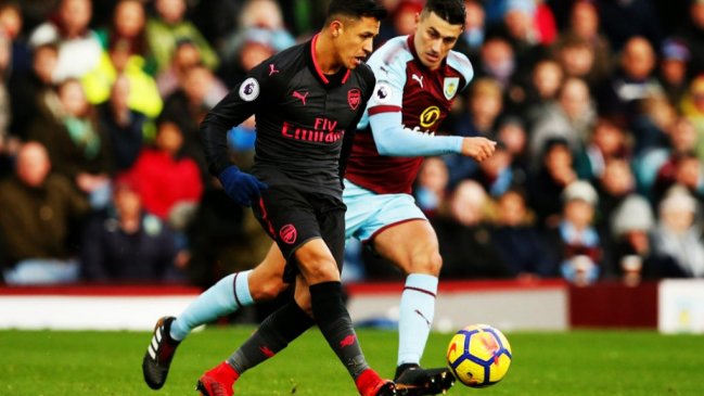 Alexis Sánchez anotó en los descuentos y permitió la victoria de Arsenal sobre Burnley