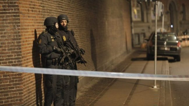 Dinamarca: Ocho años de cárcel a menor convertida al islam por planear atentados