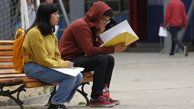PSU: Autoridades llaman a los alumnos no caer en 