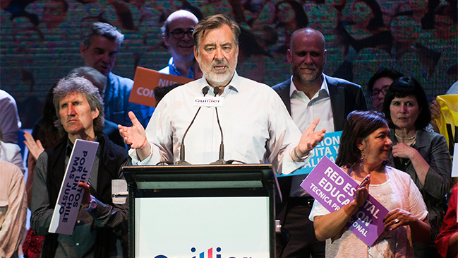 Guillier se compromete a condonar el CAE a 40 por ciento de los deudores