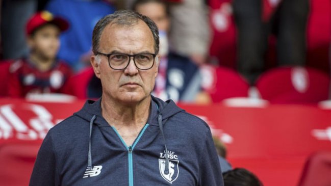 Foto de Marcelo Bielsa siguiendo a Lille se hizo viral