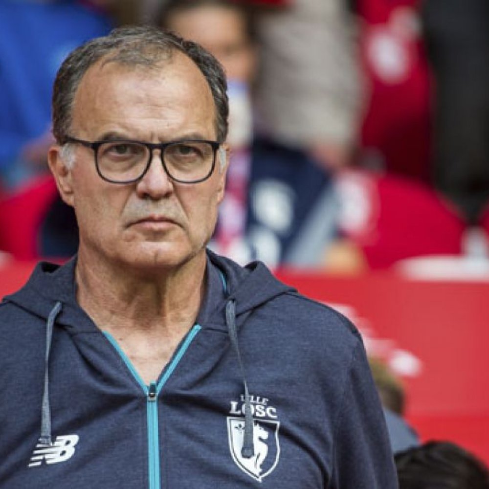 Foto de Marcelo Bielsa siguiendo a Lille se hizo viral