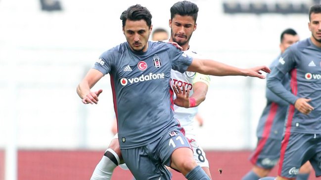 Besiktas demolió a su rival en la Copa de Turquía con Gary Medel en cancha