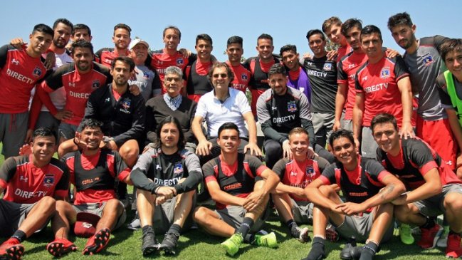 Plantel de Colo Colo recibió la visita de Jorge Toro en el Estadio Monumental