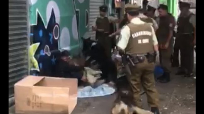 Denuncian violento actuar de Carabineros contra indigente en la Vega