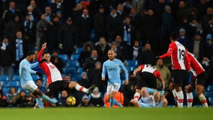 Raheem Sterling le dio un nuevo triunfo a Manchester City con golazo en el epílogo