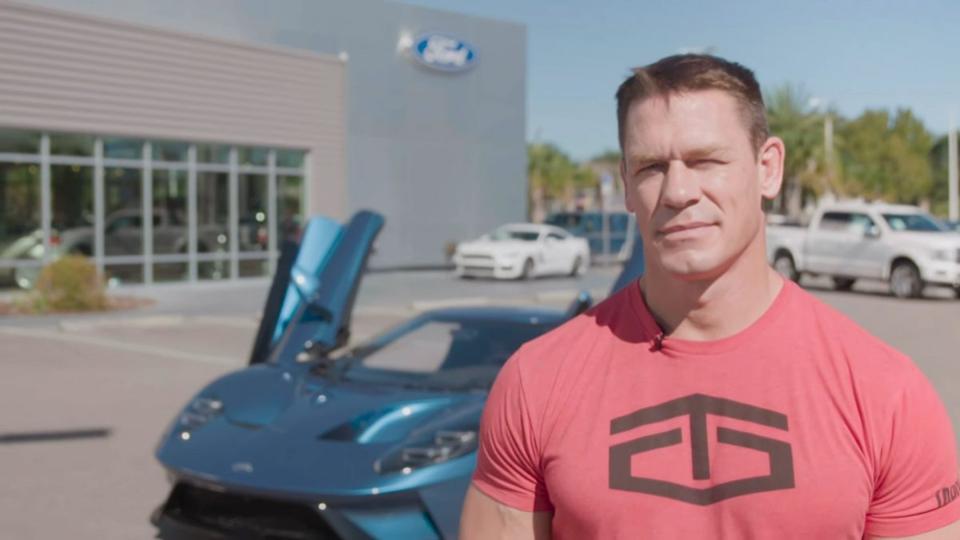 Ford demandó a John Cena por vender un auto regalado