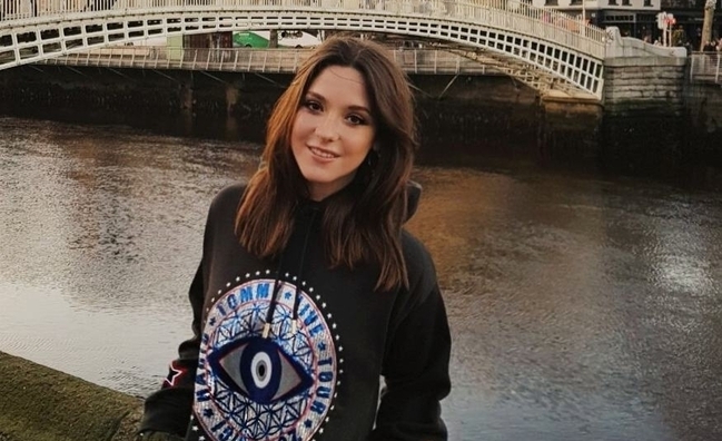 Así fueron los días de Kel Calderón en Irlanda