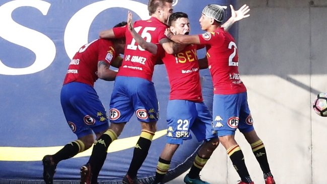 Unión Española batió a Audax Italiano y aún sueña con el título