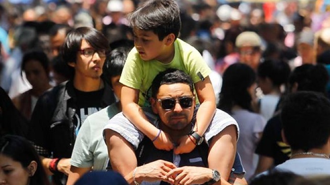 Chilenos piensan que el país está mejor que hace 50 años