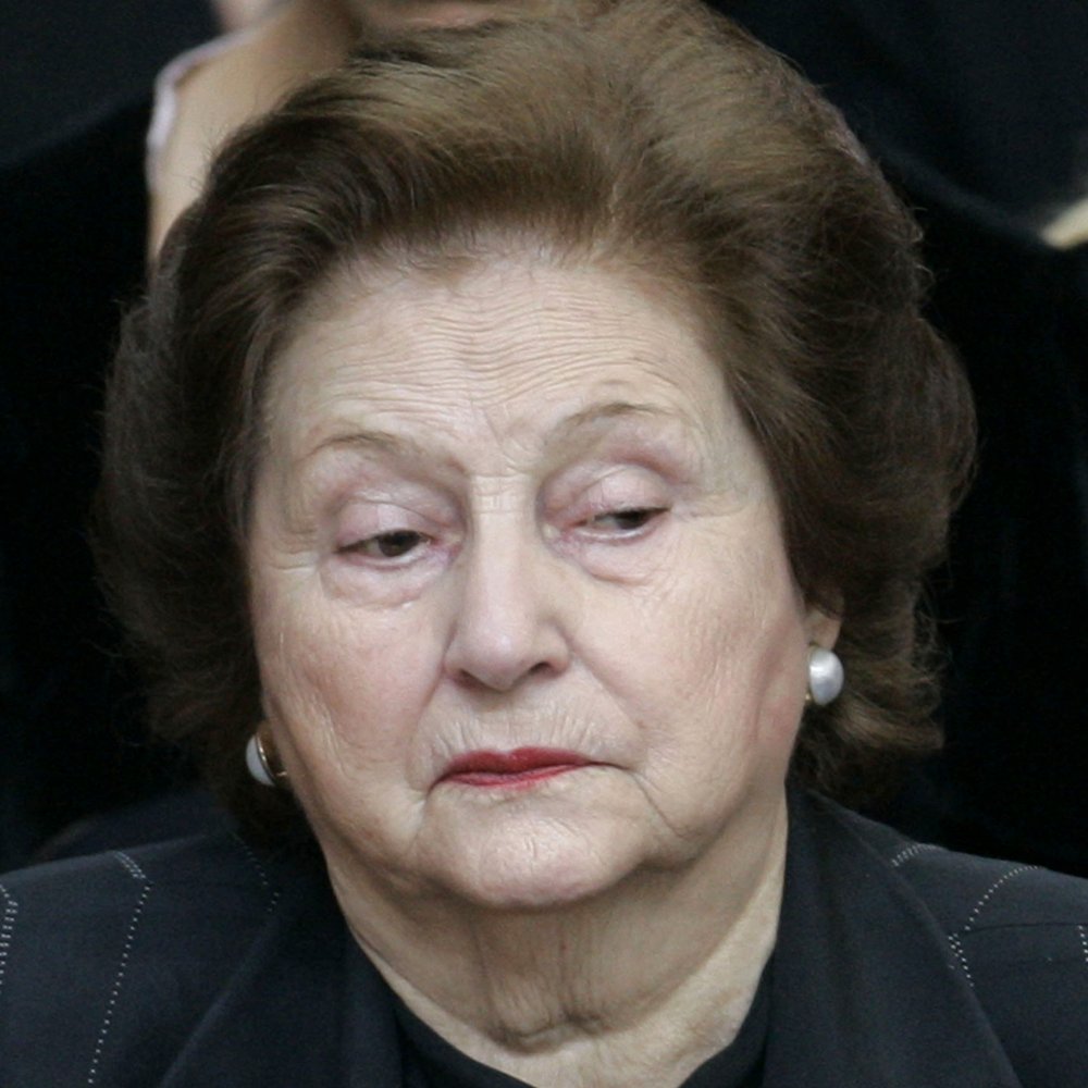 Reportan nuevo ingreso de Lucía Hiriart al Hospital Militar