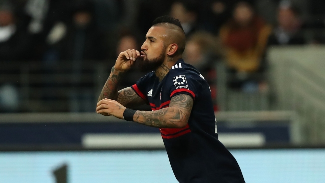 Arturo Vidal felicitó a Colo Colo por ganar el Transición