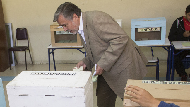 Comando de Guillier reclutó equipo abogados para 