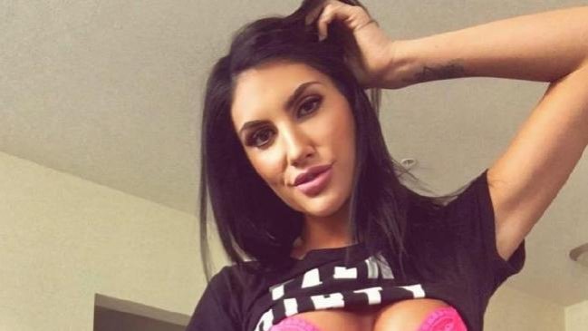 Fallecida actriz porno dejó carta suicida a sus papás