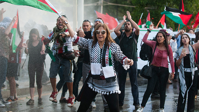 Comunidad palestina protestó frente a embajada de Estados Unidos en Santiago