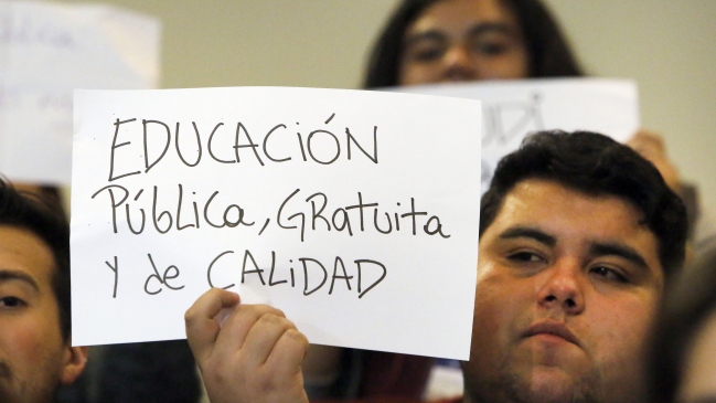 La Moneda apuesta por votar proyecto de gratuidad este miércoles