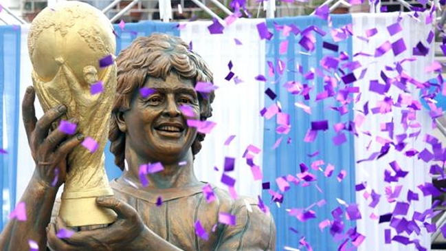 Estatua de Maradona en Calcuta se tomó el protagonismo en las redes sociales