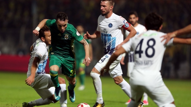 Fenerbahce confirmó paso a octavos en la Copa de Turquía con Isla en cancha