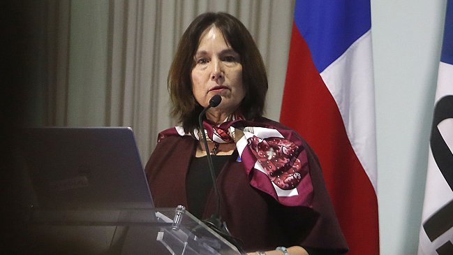 Listas de espera: Minsal defiende reacción 