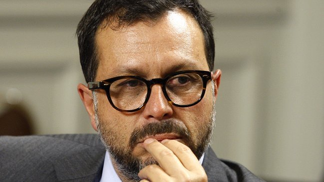 Rodrigo Hinzpeter celebra el triunfo de Piñera: 