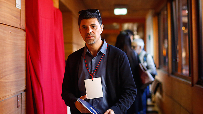 Marcelo Díaz: Quizás tuvimos la debilidad en convencer al votante de Beatriz Sánchez