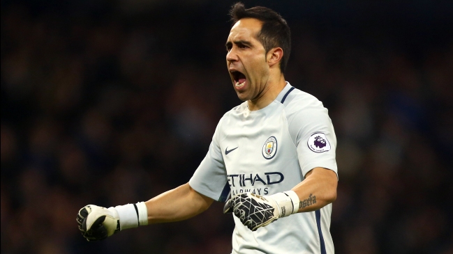 Manchester City recordó la gran actuación de Claudio Bravo en la Copa de la Liga inglesa