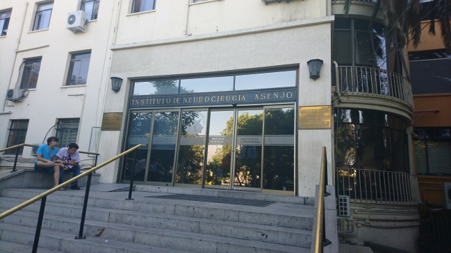 Niña de ocho años permanece en riesgo vital tras ser aplastada por un montacargas