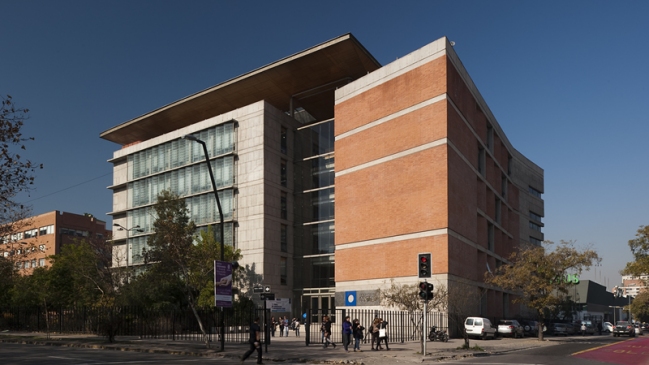 CNA acreditó a la U. Central y a la U. Humanismo Cristiano y podrán optar a la gratuidad