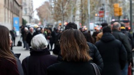   Largas filas para votar en Cataluña 